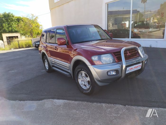 Mitsubishi Montero 2002