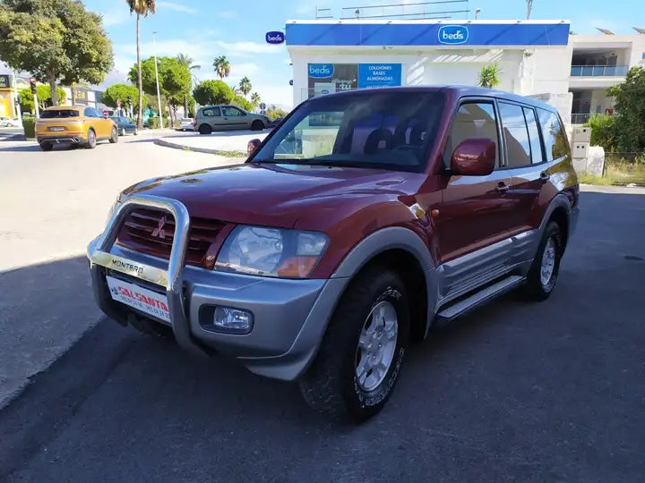 Mitsubishi Montero 2002