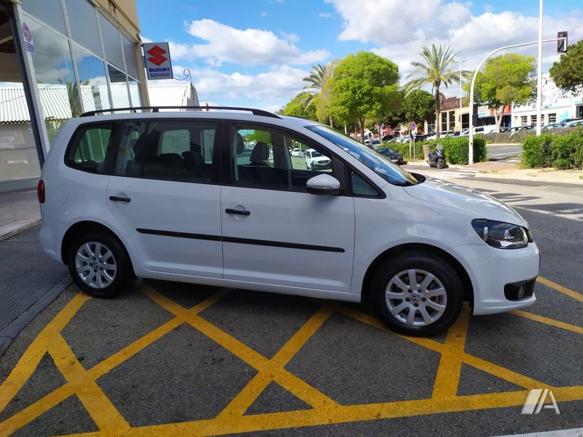 VOLKSWAGEN Touran 1.6TDI Business DSG 105