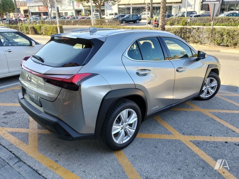 LEXUS UX 250h 2020