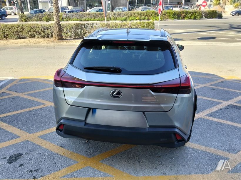 LEXUS UX 250h 2020