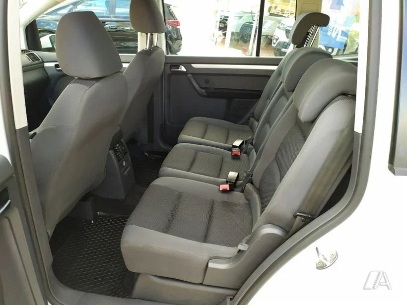 VOLKSWAGEN Touran 1.6TDI Business DSG 105